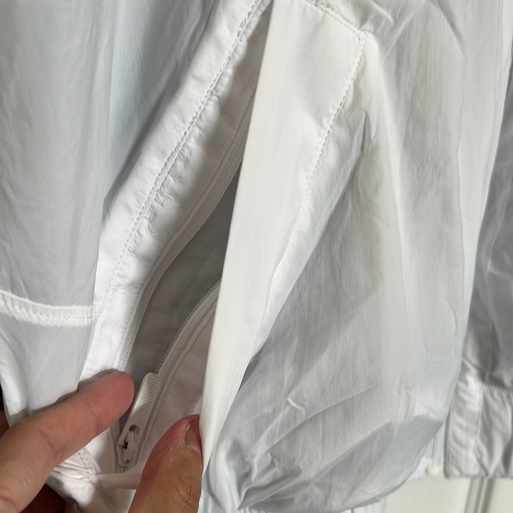 Lululemon double side windbreaker - Picture 6 of 7